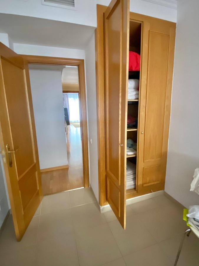 Roni Rooms Салоу Экстерьер фото
